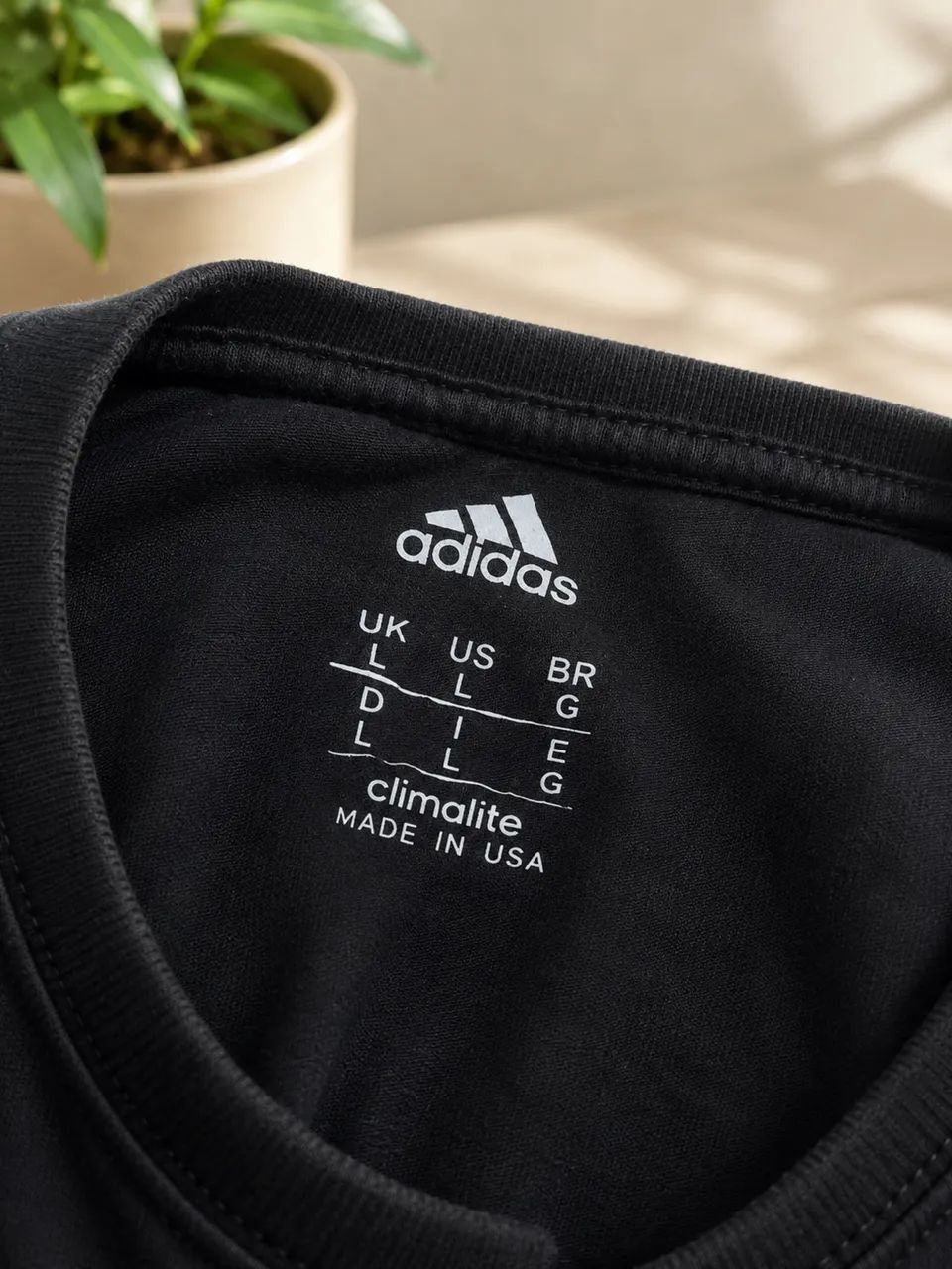 Camiseta adidas tamanho G  - Foto 3