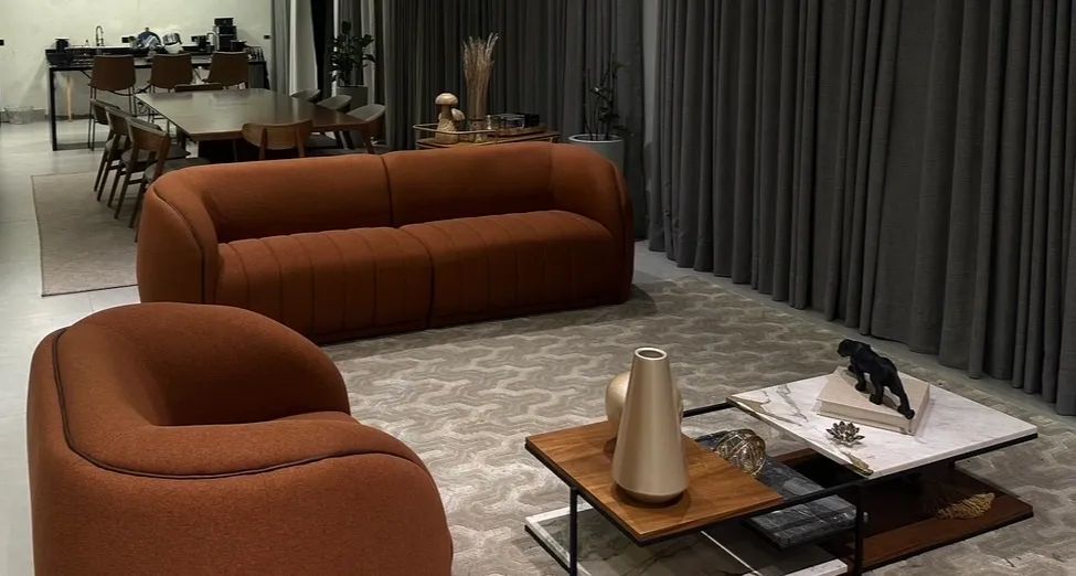 Sofá living - Oportunidade auto padrão! Sofá + poltrona orgânicos.  - Foto 3