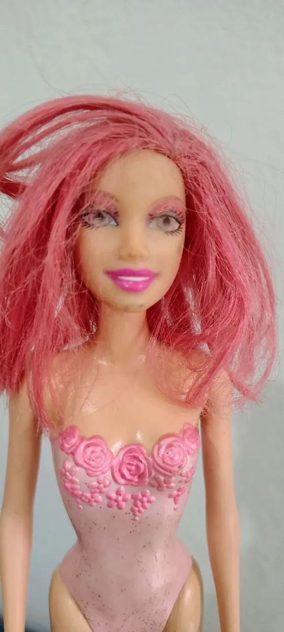 Boneca Barbie fada rosa 