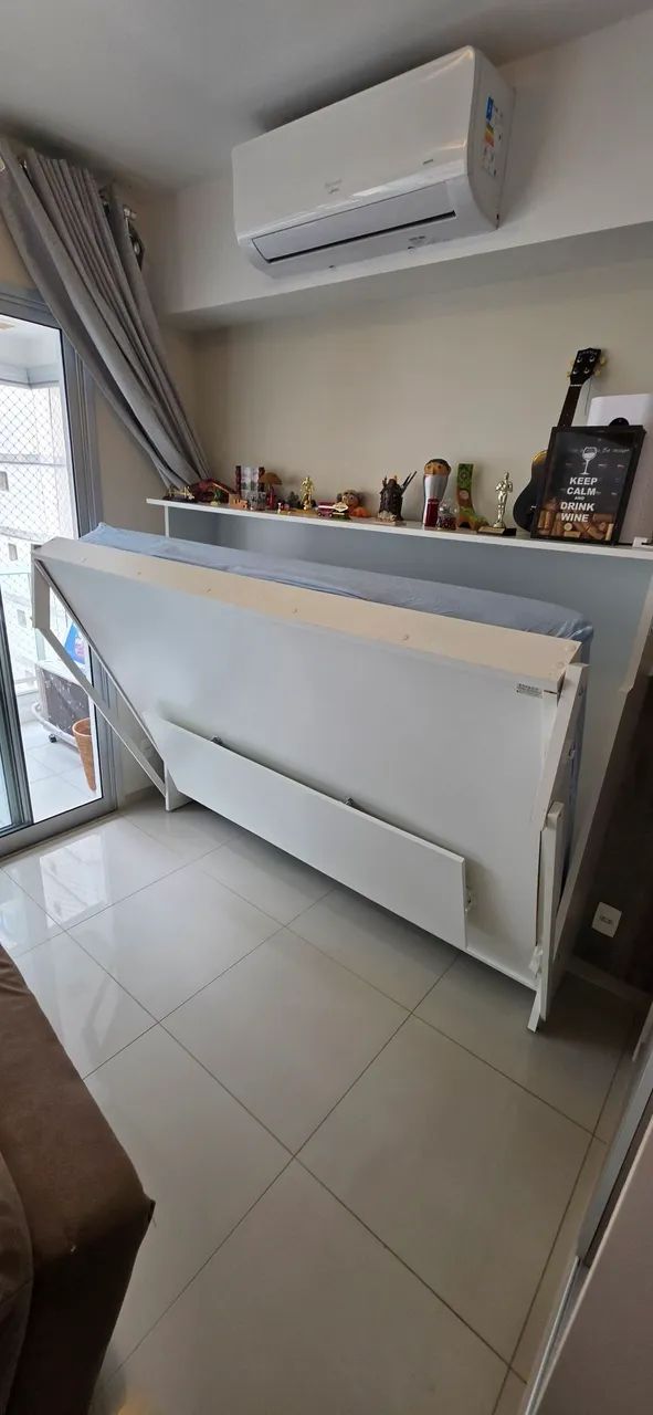 Cama RETRATIL EMMA com mesa perfeita para estudios ou quartos e espaço pequenos - Foto 3