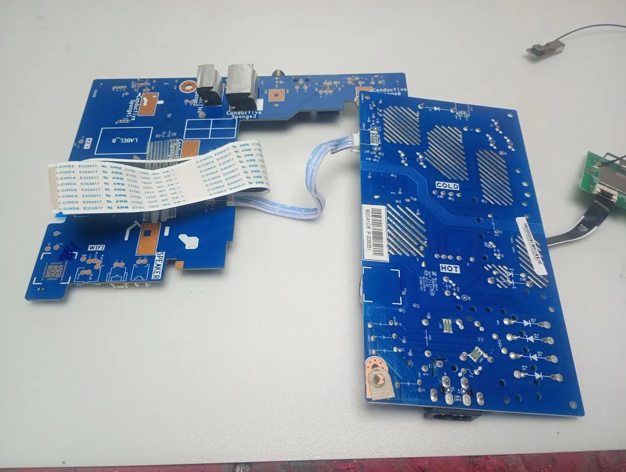 conjunto de placas tv Britânia fonte e principal funcionando perfeitamente  - Foto 2