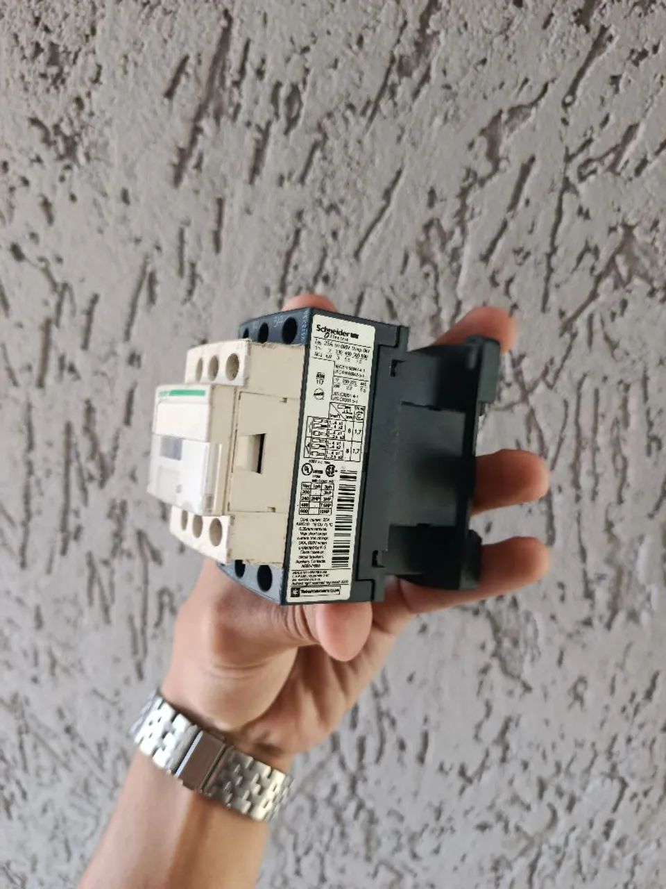 Contator Schneider Lc1d12 3p 12a 1na+1nf