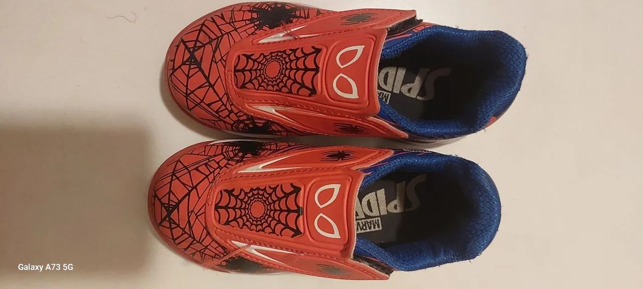 Tênis Homem Aranha