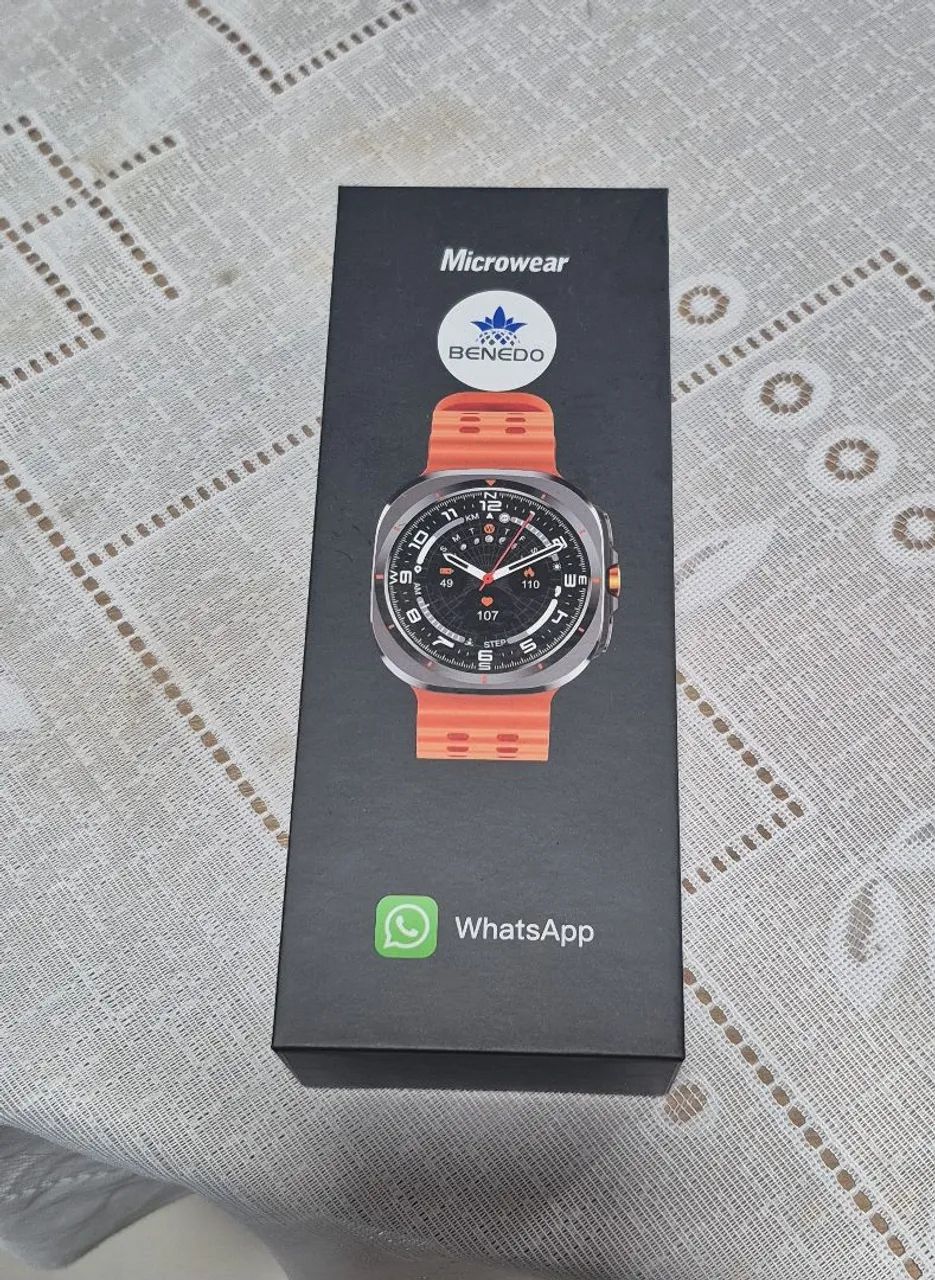 Watch Ultra, com pulseira extra.