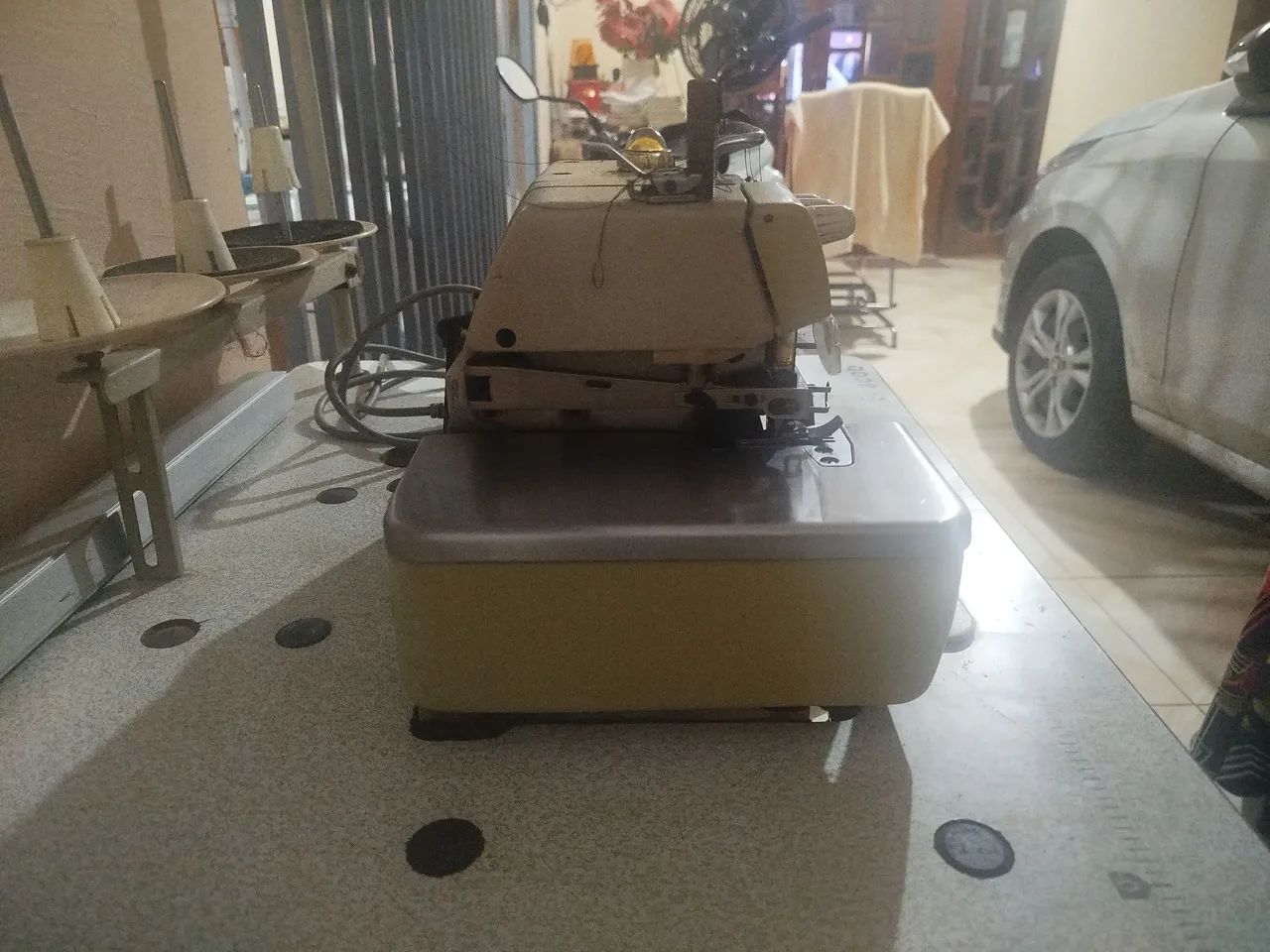 Máquina overloque  - Foto 3