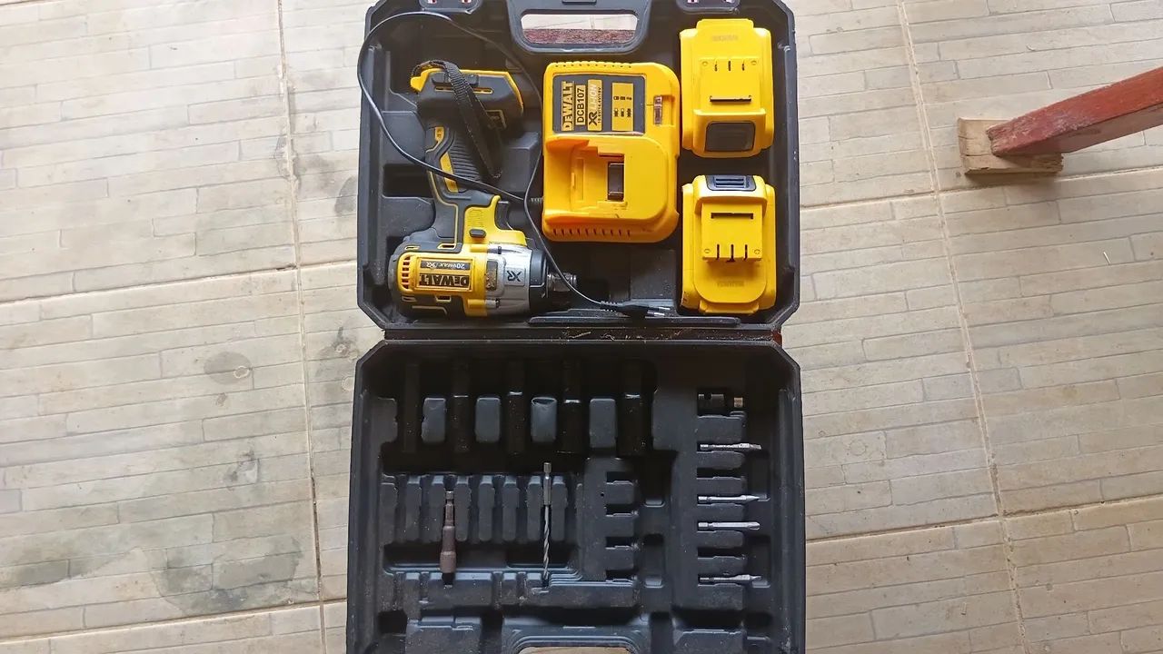 Chave de impacto Dewalt