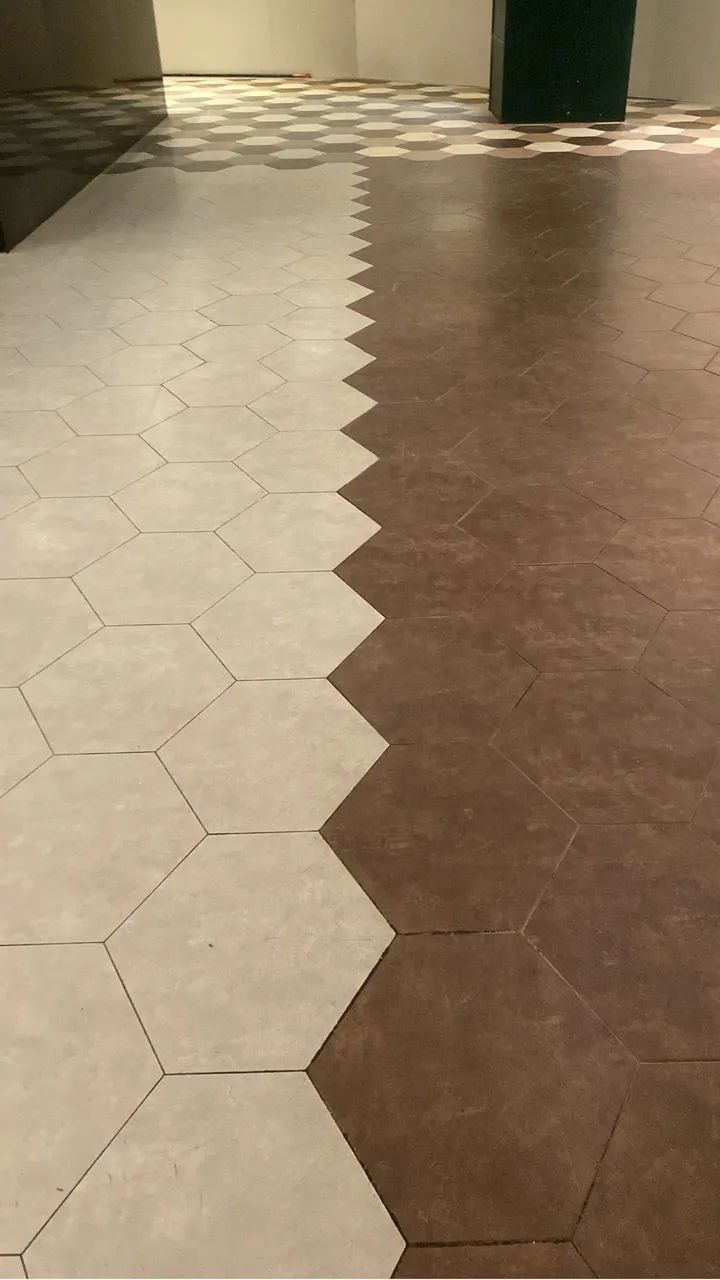 Piso vinílico hexagonal  - Foto 3