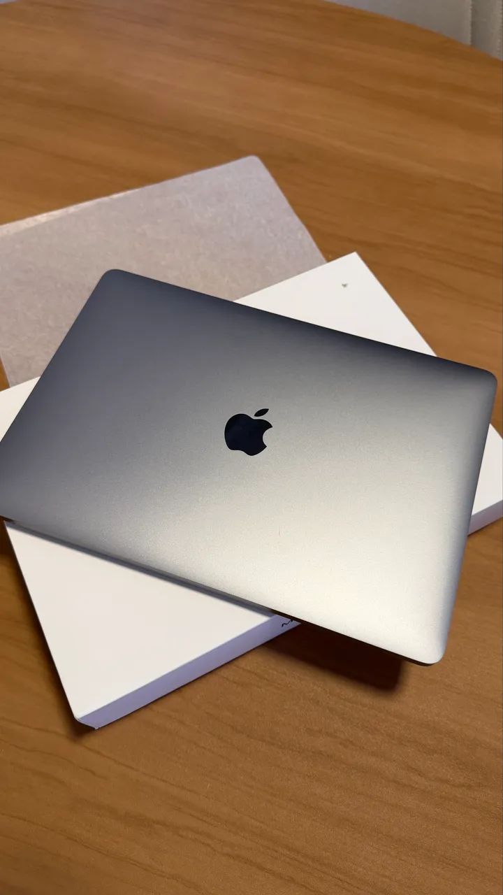 MacBook Air 13.6 - M1 Space Gray, de 256GB - 8GB, Seminovo 100