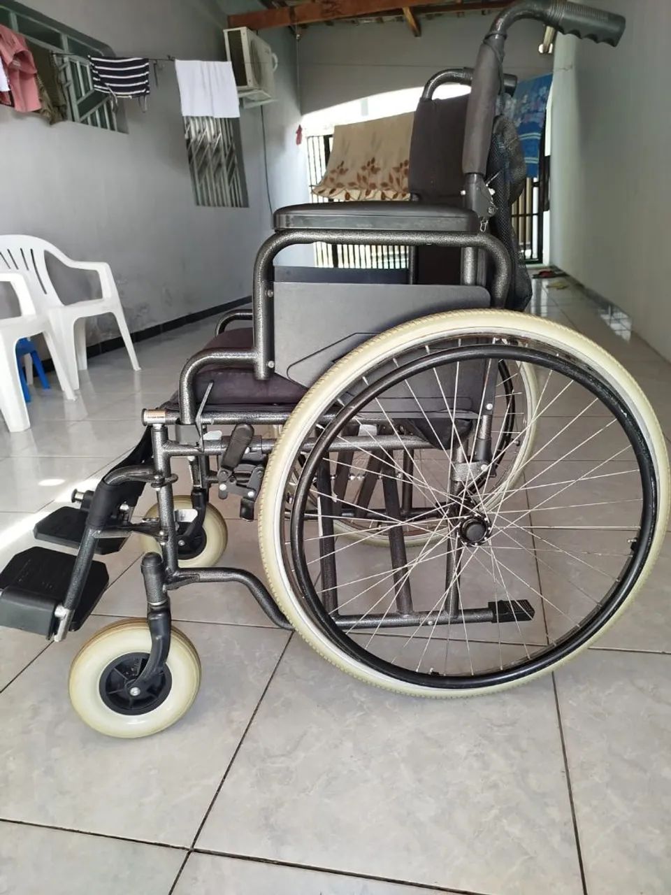 Cadeira de rodas  - Foto 2