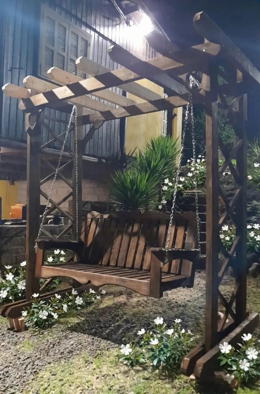Banco de balanço com pergolado novo - Foto 5