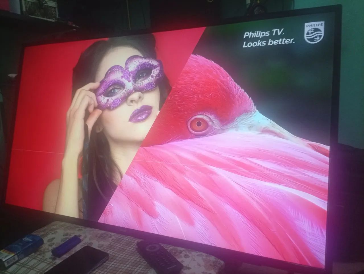 Vende se tv Philips 43 smart,um detalhe na tela uma linha fina porém não atrapalha em nada