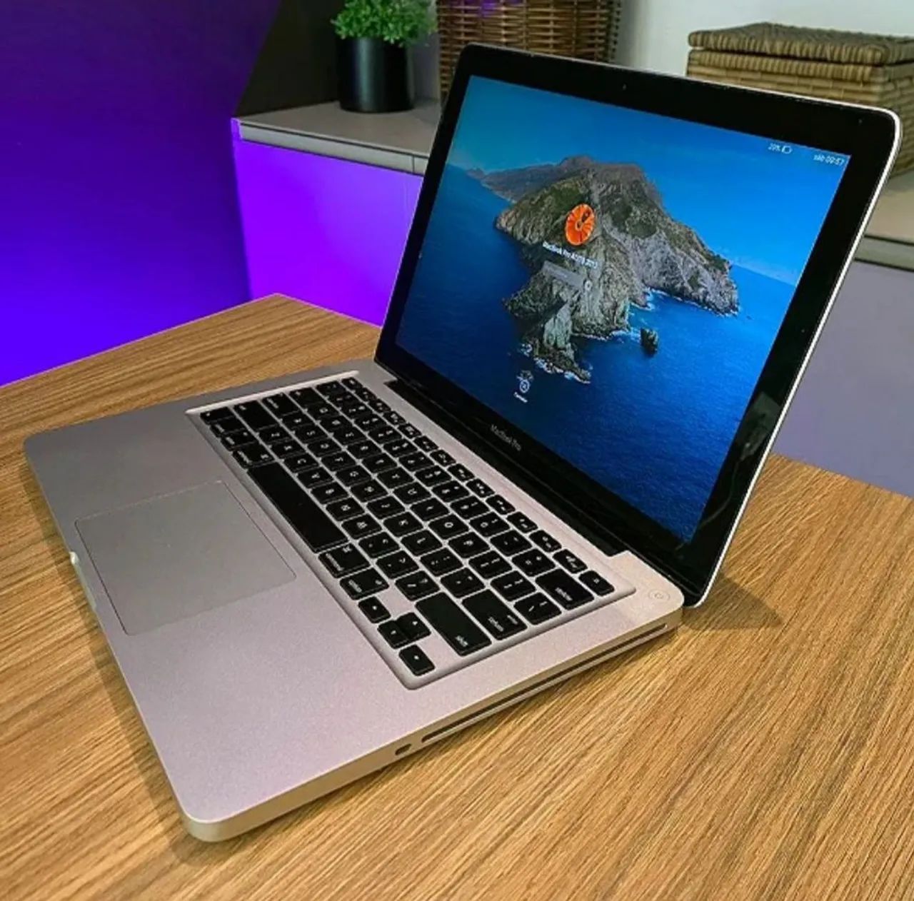 MacBook本体 i5/8g/SSD256 MacBookPro13 Office Win11 OTH Produtos - MacBook Pro 2020, Tela 13.3'', Intel Core i5, 8GB