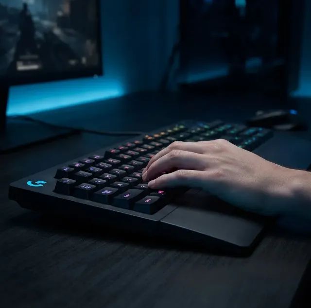 Teclado Logitech G213 - Foto 3
