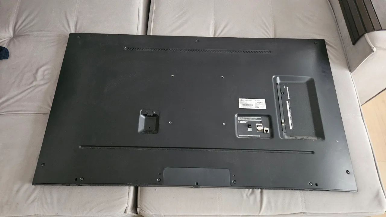 TV LG 50 polegadas com suporte articulado - Foto 2