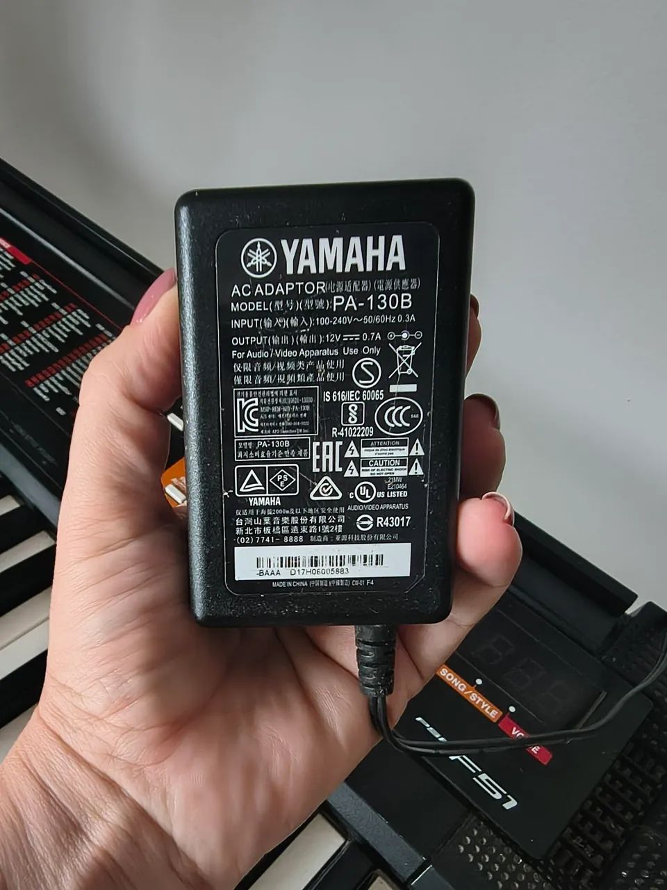 TECLADO YAMAHA BEM NOVINHO - Foto 2
