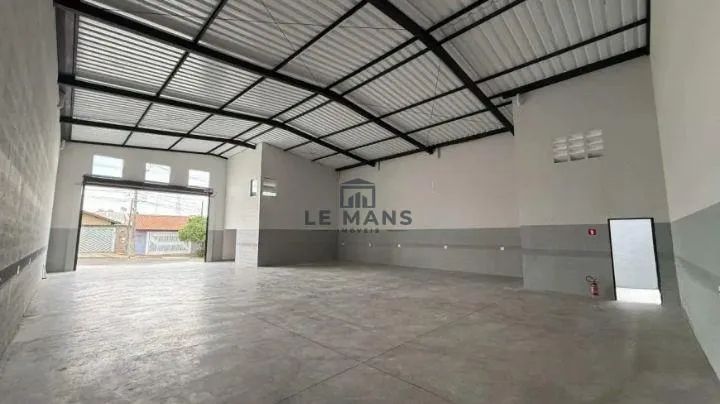 Barracão para alugar em Piracicaba, Vila Industrial, com 305 m²
