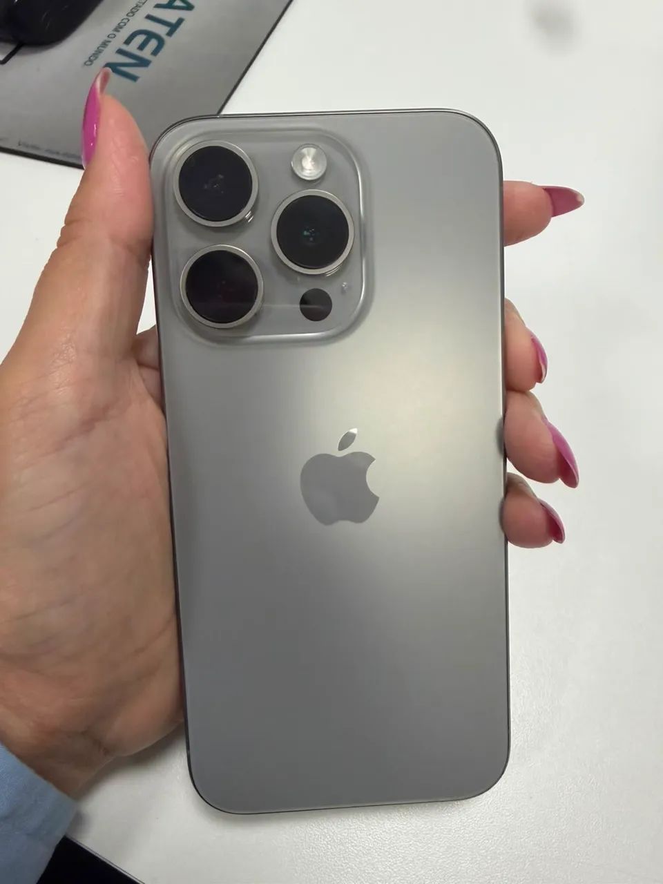 iPhone 15 pro - Foto 2