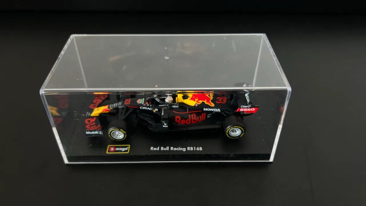 miniatura carro de fórmula 1 red bull  - Foto 2