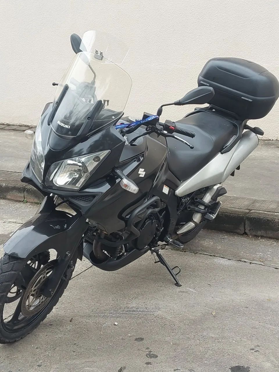 Vstrom 1000 em bom estado de conservação 