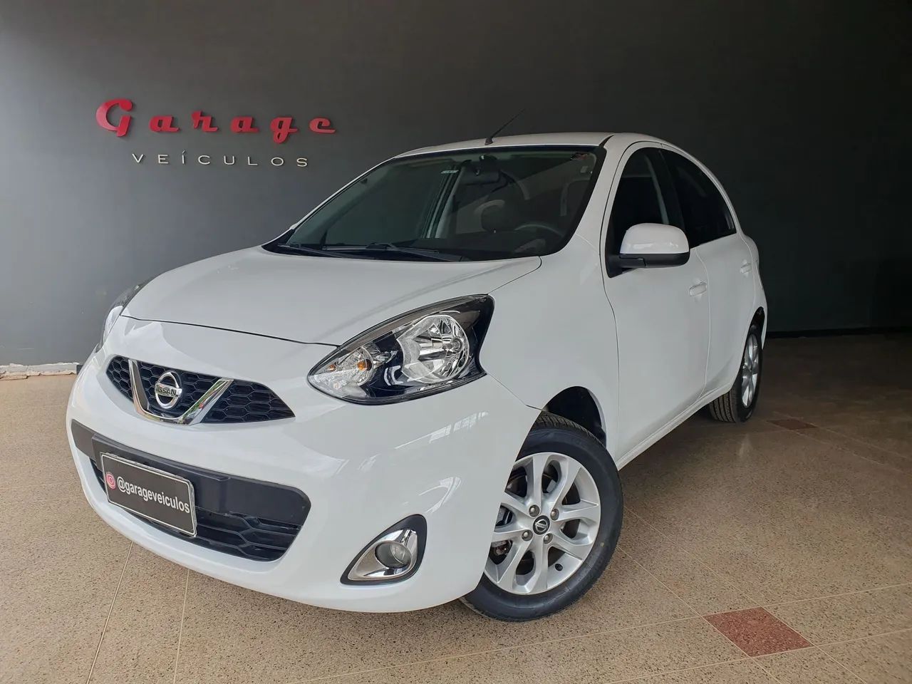 Nissan March 2017