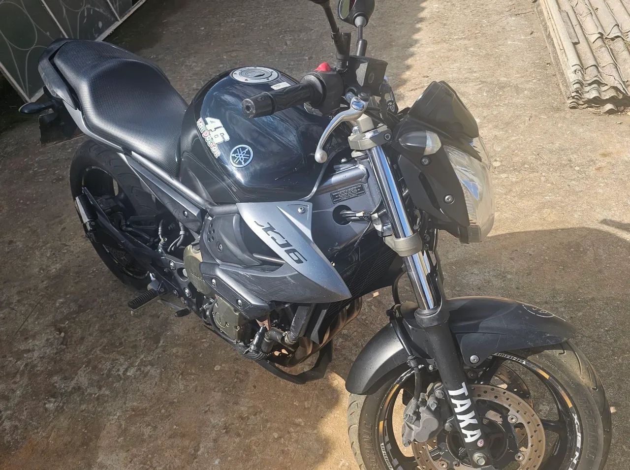 Xj6 n