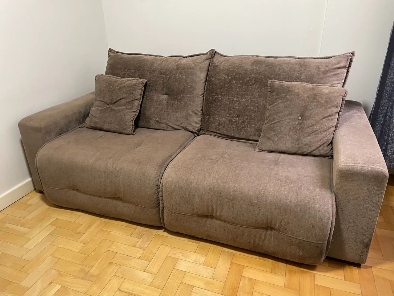 Sofá 2,20x1,20 retrátil. 