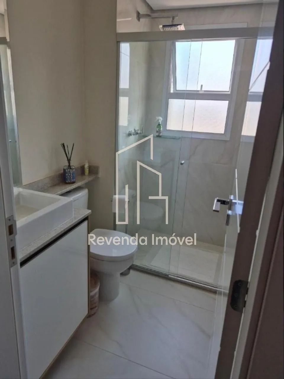 Apartamento à venda com 113m², 3 quartos sendo 3 suites e 2 vagas