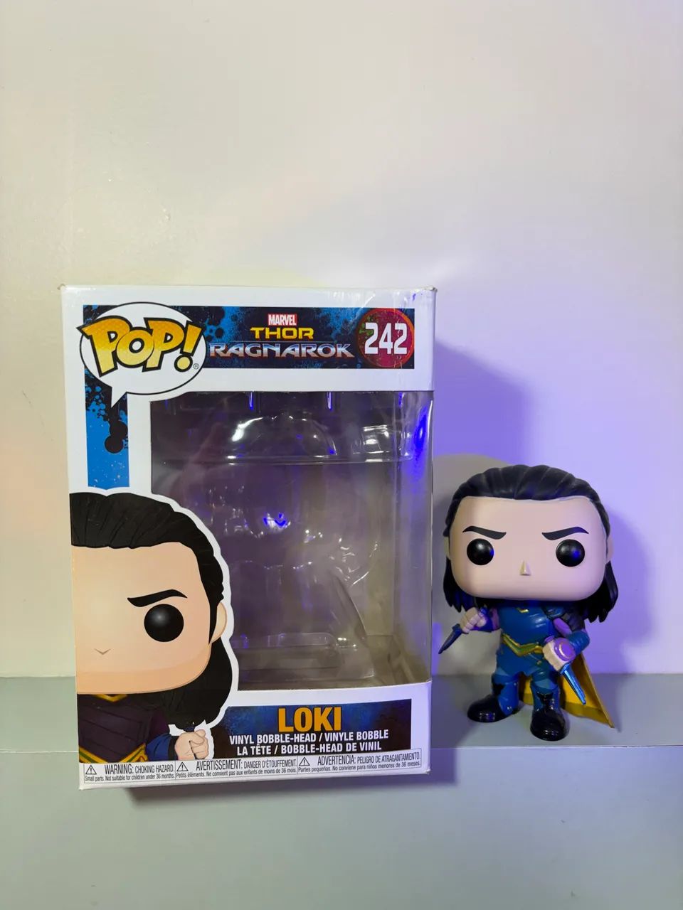 Funko Pop Loki #242 - Thor Ragnarok com Caixa Original - Foto 2