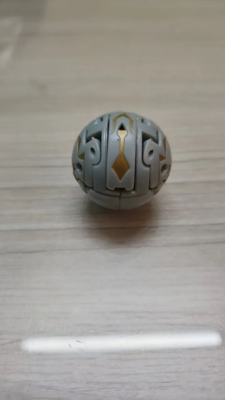 Bakugan Haos Mega Brontes - Foto 2