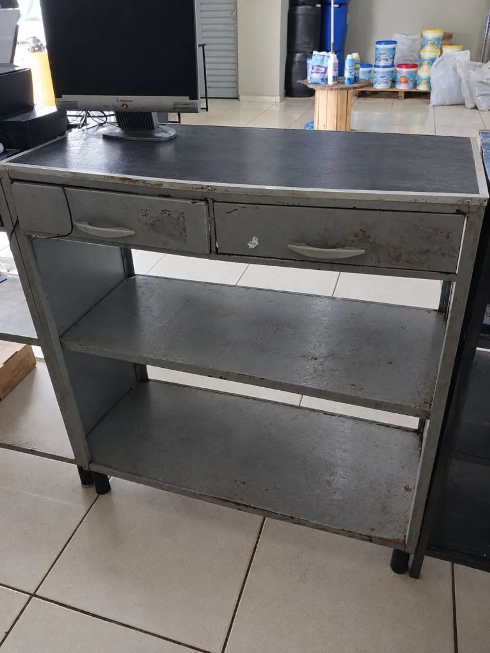 Balcao metal com gaveta