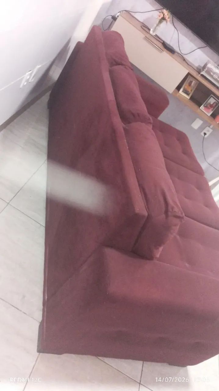 Sofá retrátil de três lugares (da Jacaúna)