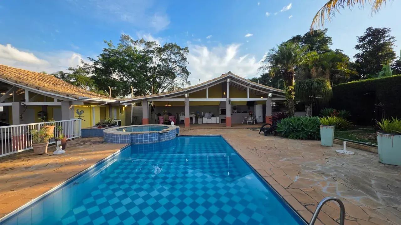 Casa térrea em condomínio | 3 suítes | 6 vagas | Cotia - Foto 2
