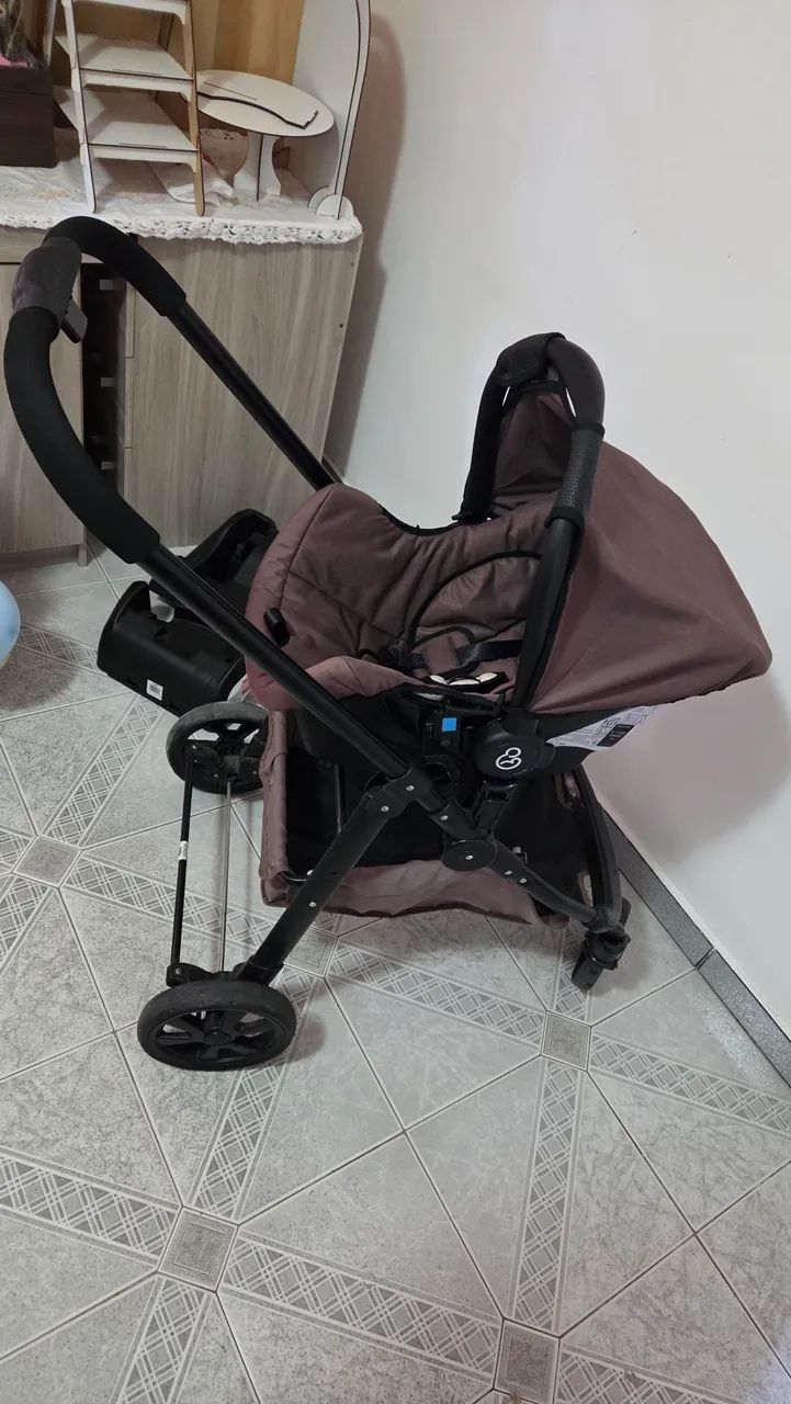 Carinho de bebe galzerano