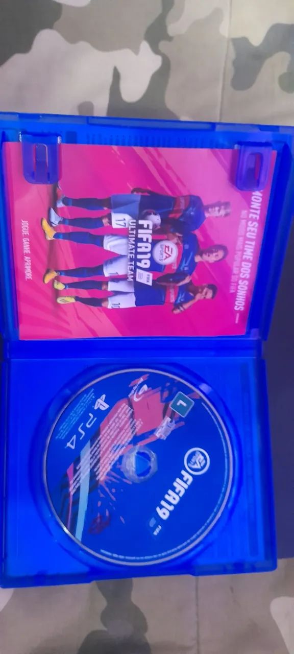 PS4 1 TB  - Foto 4