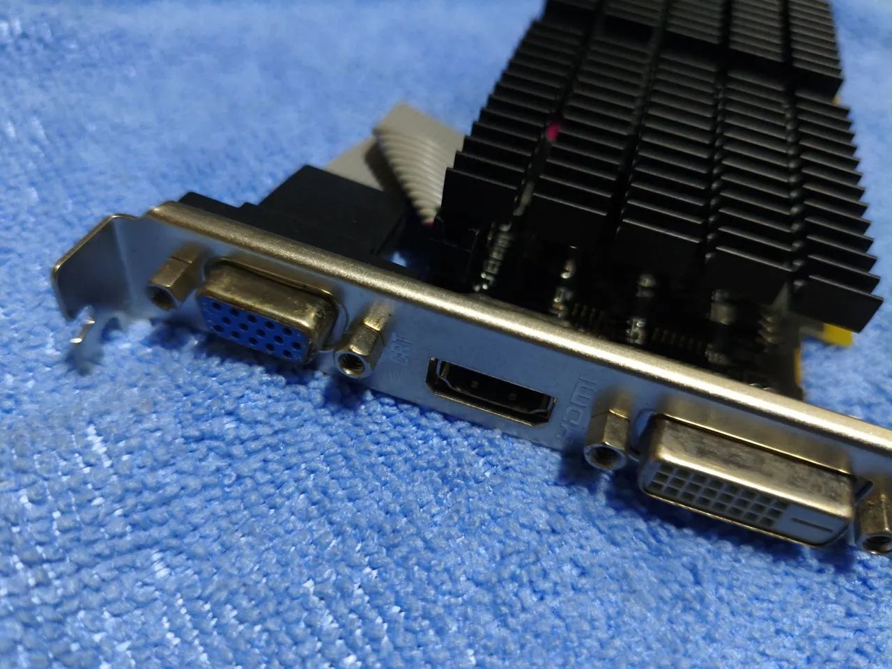 Placa de vídeo DDR 3 1GB