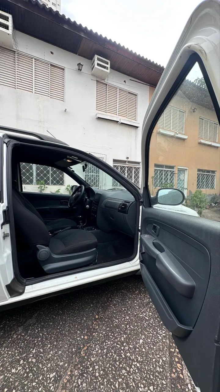 Fiat Strada Working Hard 1.4 Fire Flex 8V CD 2018 - Foto 4