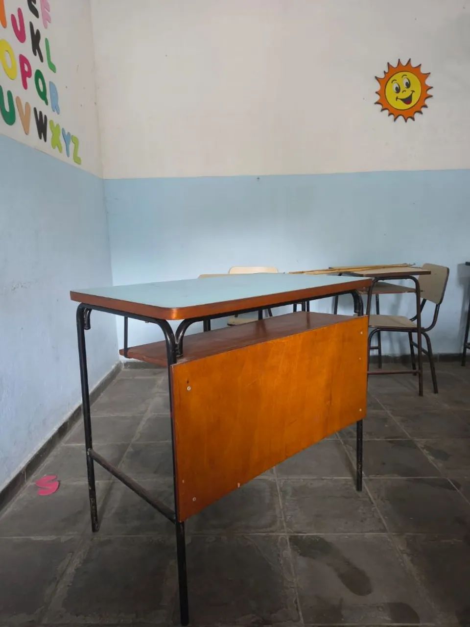 Mesa escolar p/ professora  - Foto 2