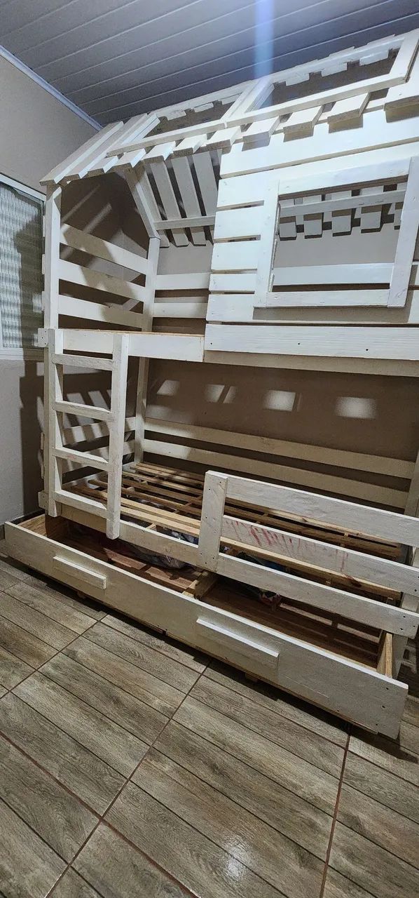 Cama Beliche modelo casinha com escorrega - Foto 3
