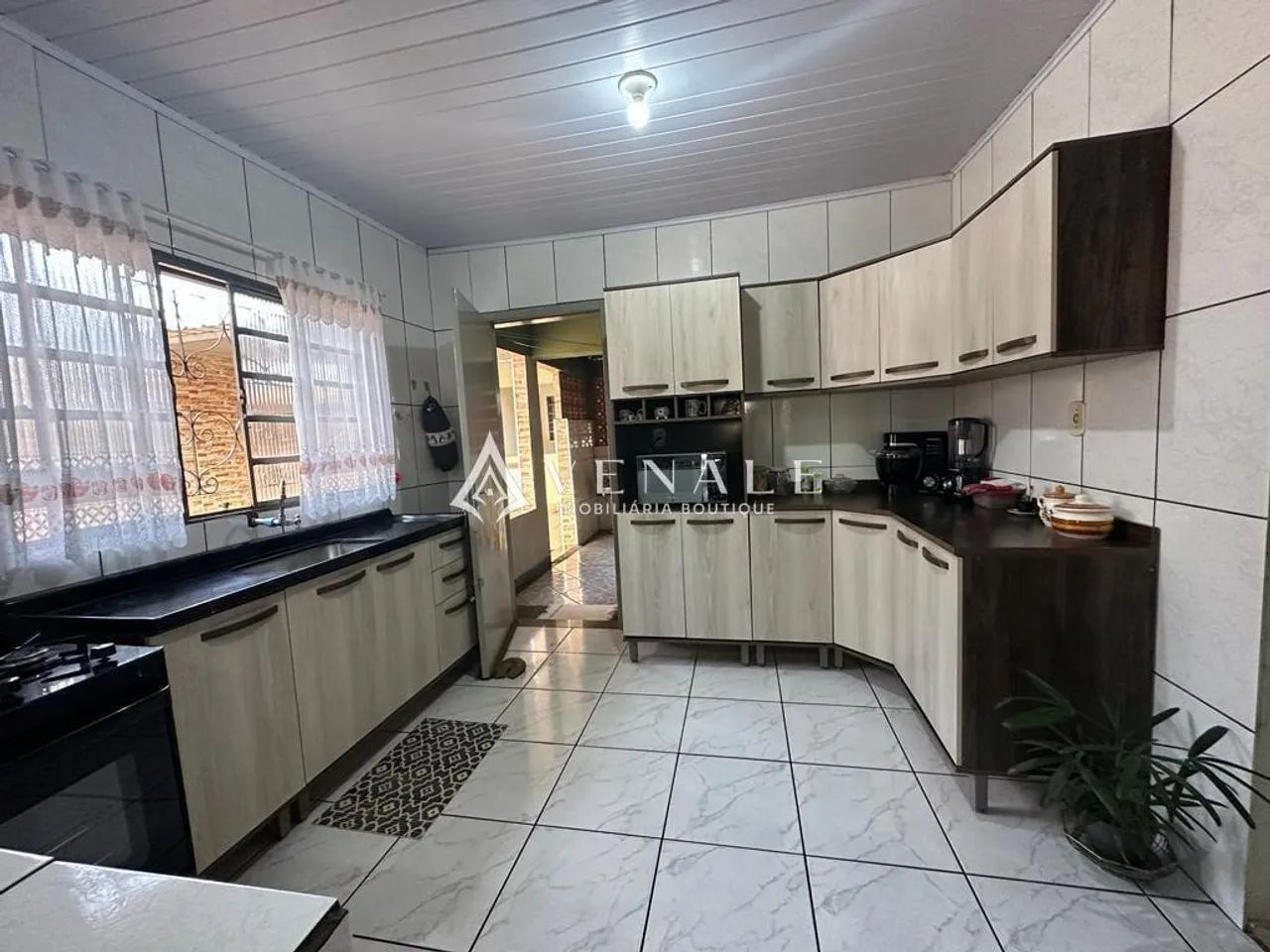 Casa à venda em Maringá, Conjunto Habitacional Requião, com 3 quartos, com 145 m² - Foto 4