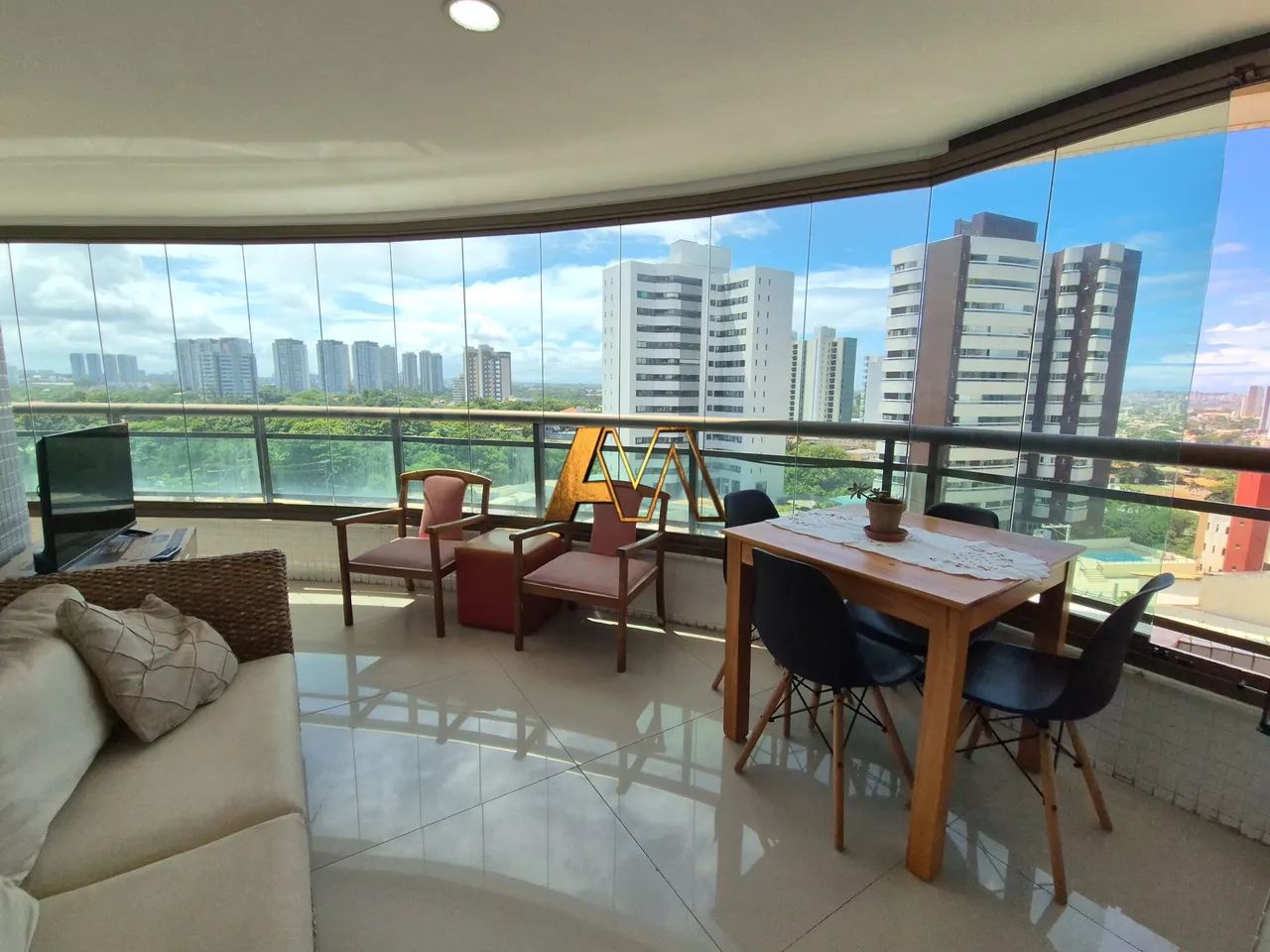 APTO 3 SUITES EM PATAMARES