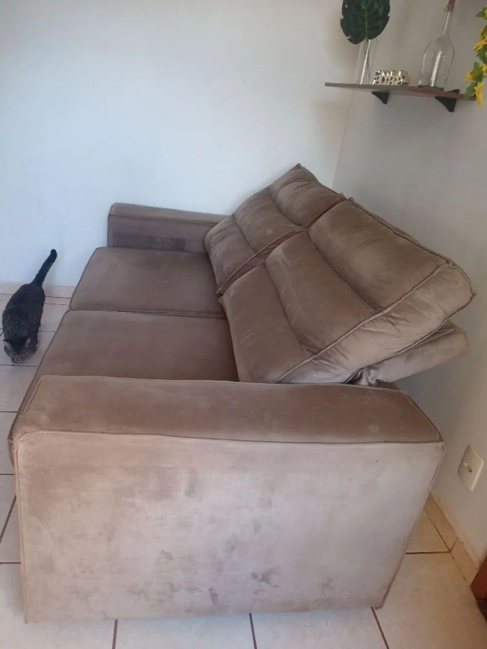 Three-seater upholstered sofa65570246725505122