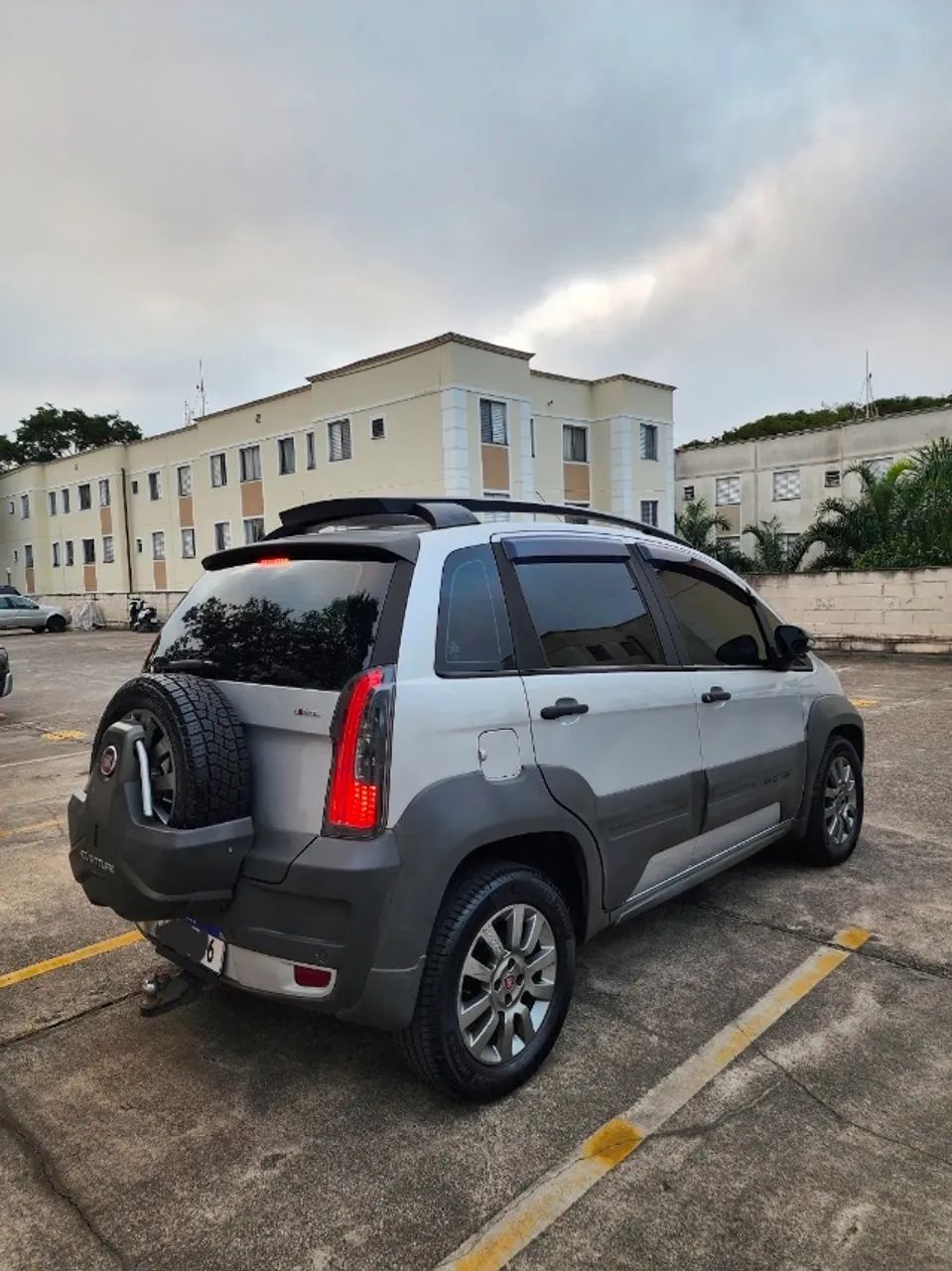 Fiat Idea Adv./ Adv.lock.dualogic 1.8 Flex 5P 2016 - Foto 4