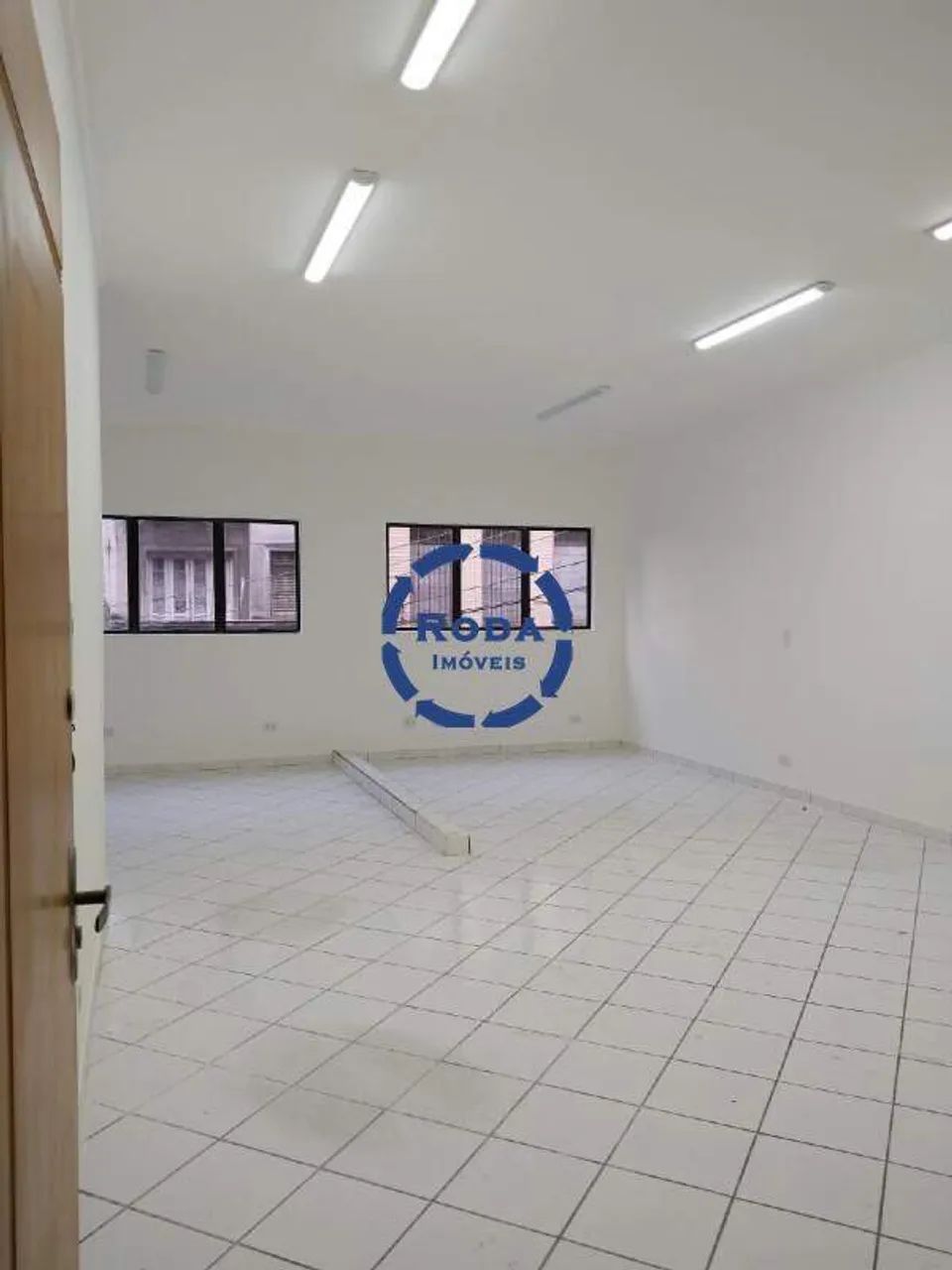 Aluguel de Sala Comercial  64m² | Centro de Santos (SP)