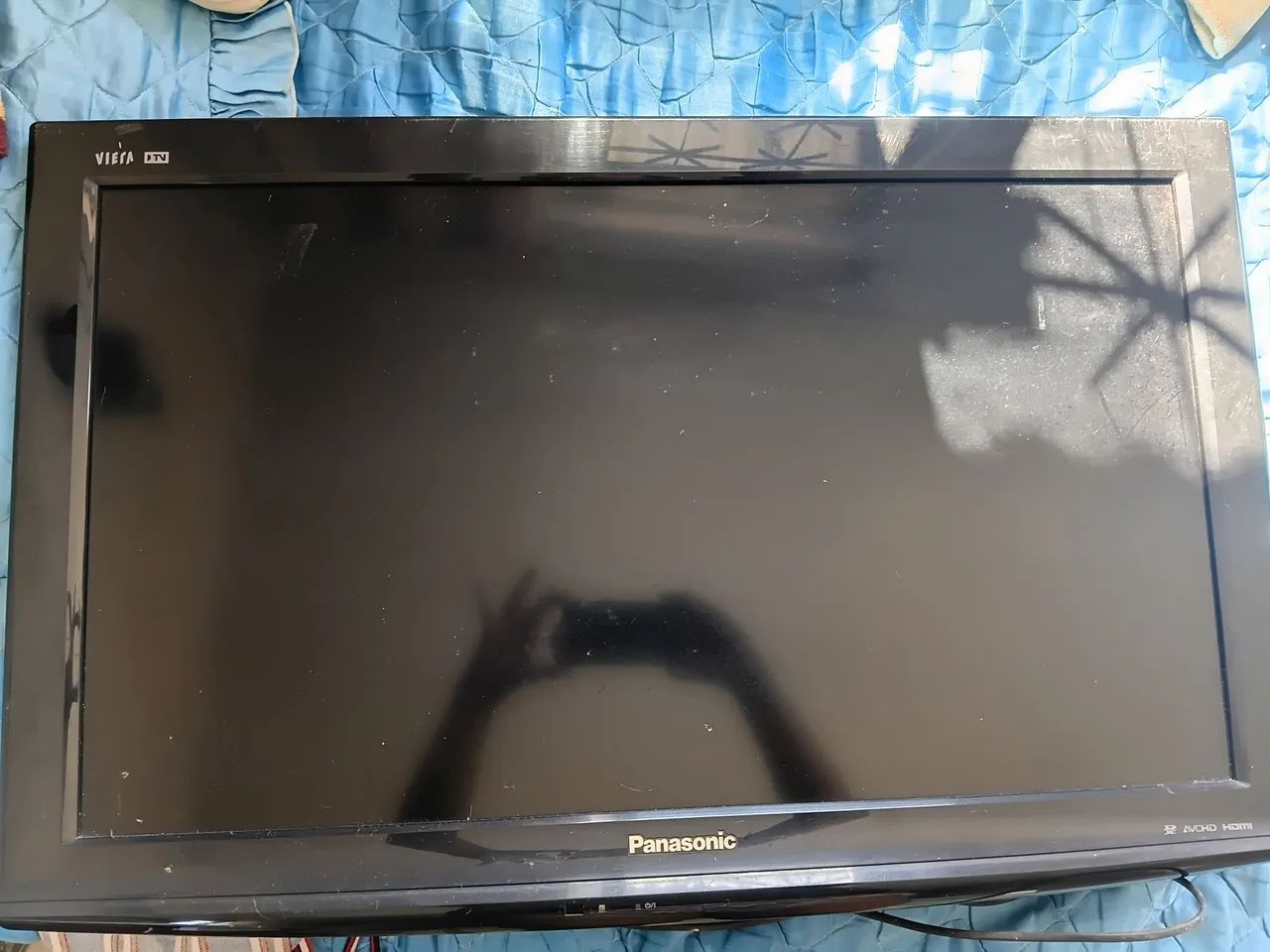 Televisor LCD Panasonic TC-L32C20B - Com Defeito (Para Retirada de Peças)