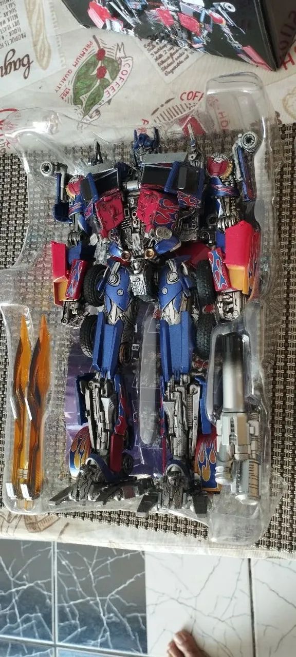 Action figures Optimus prime e Bumblebee Legendary toys  - Foto 4