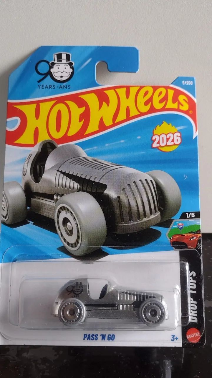 Hot Wheels Pass 'N Go