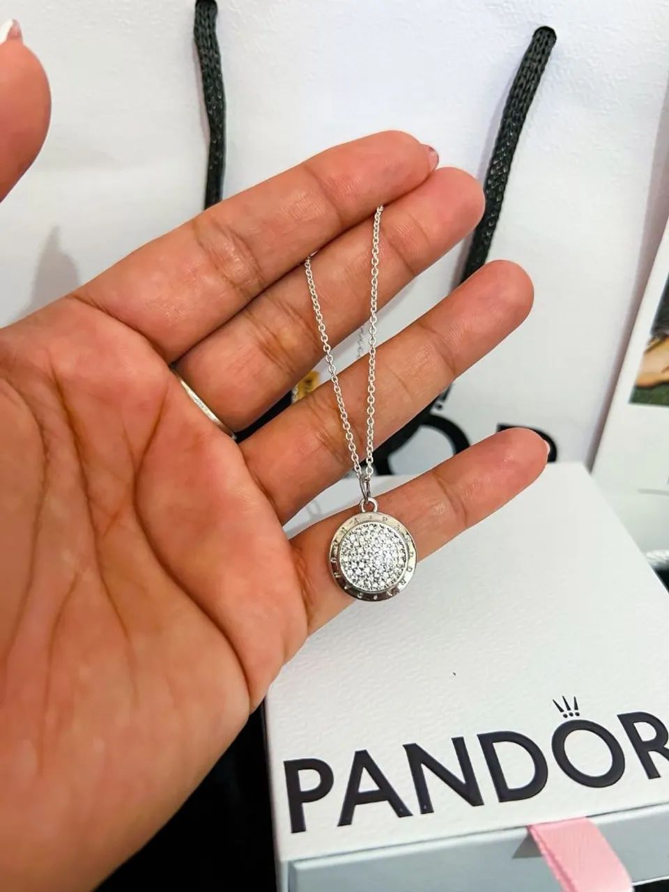 Colar pandora logo pave  - Foto 2