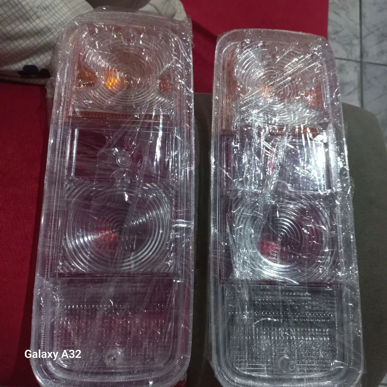 Vendo acessórios de farol pra kombi - Foto 2