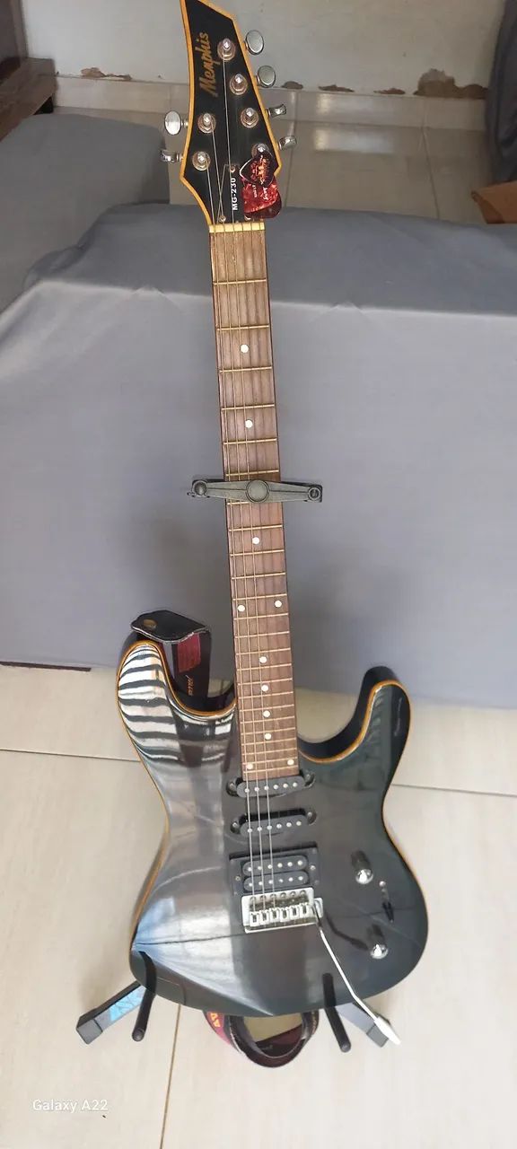 Quite guitarra pedaleira e caixa amplificada