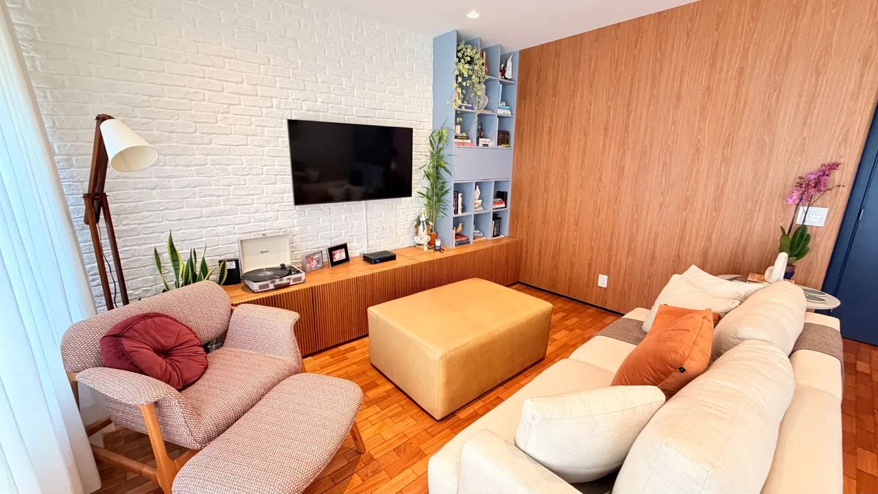 Pufe Retangular Grande em Couro Liso (110x80cm)